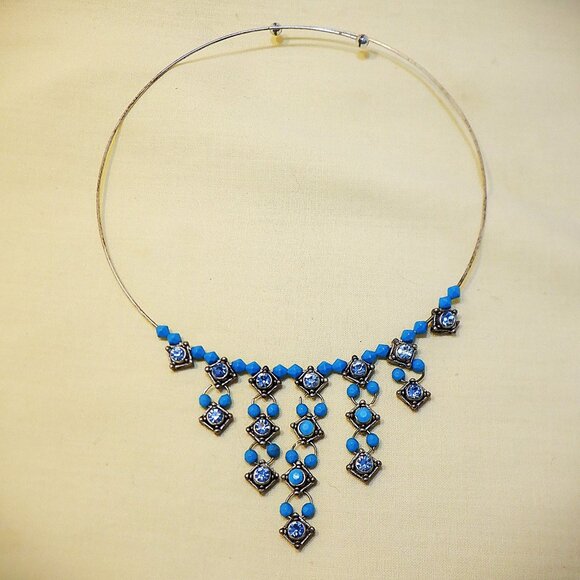 Easy Wear ~~~ NECKLACE ~~~ Taken Out of Pkg for Pic - Picture 1 of 1